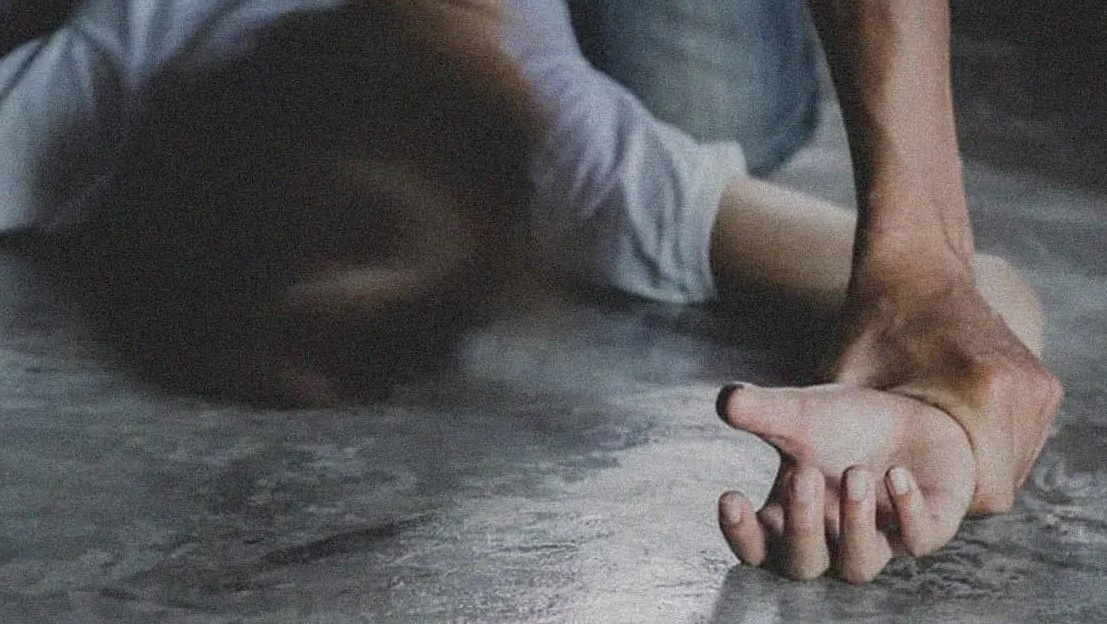 Швеѓанец обвинет дека ја принудувал сопругата на секс со 120 мажи