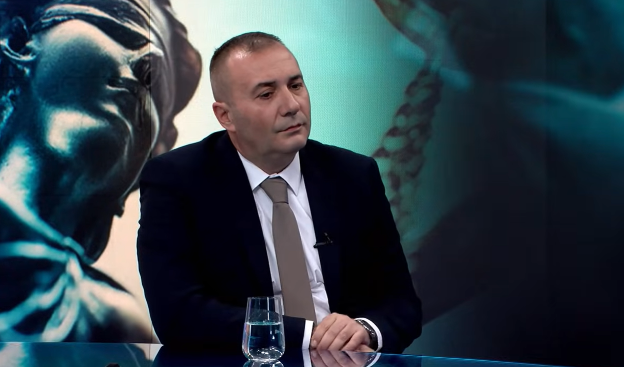 Камбовски: Сметам дека тоа што брат на в.д. претседателката на Кривичен е осомничен во предмет за „Пулс“ не е пречка таа да ја извршува функцијата