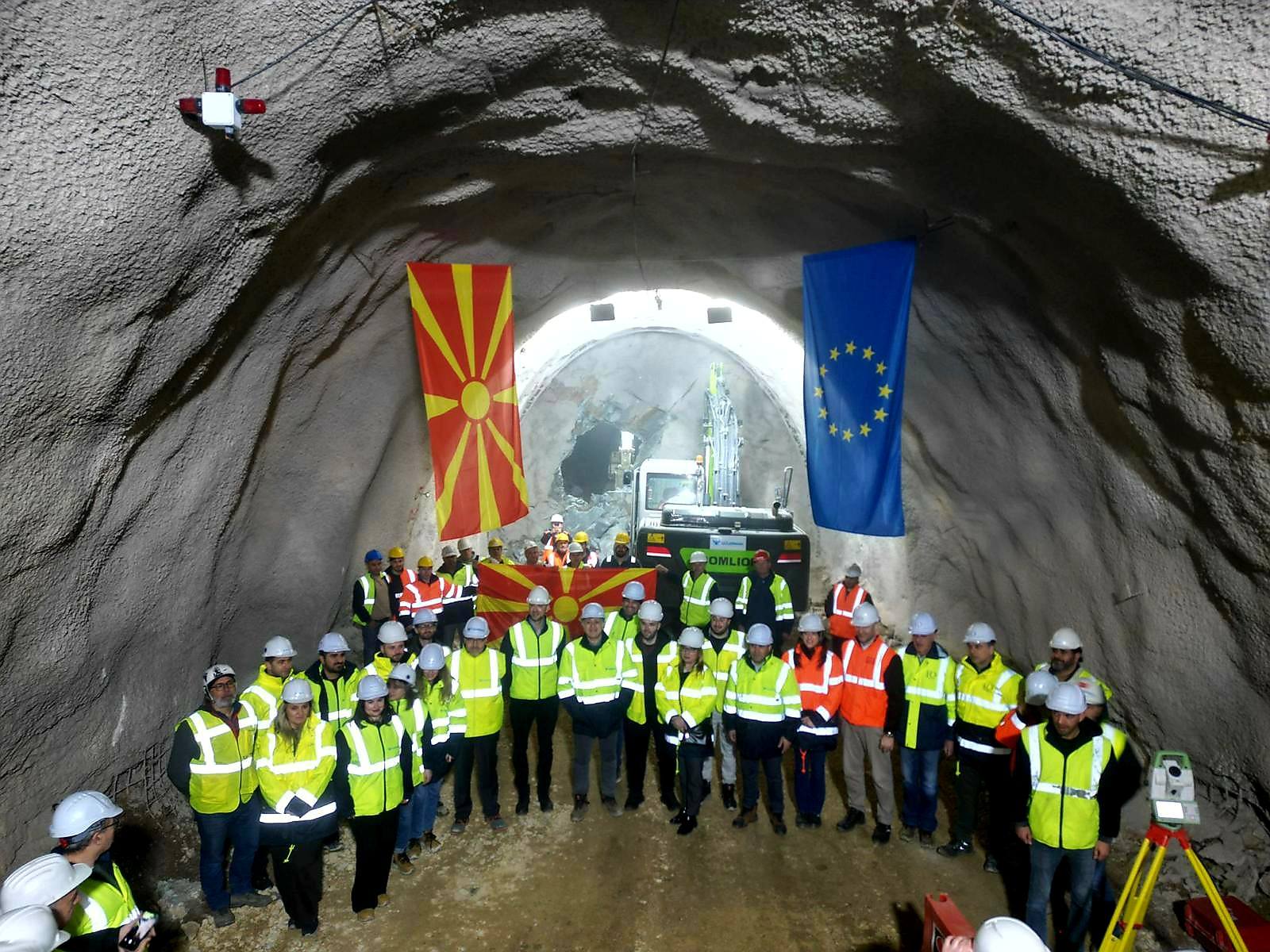 (ВИДЕО) Пробиен е последниот тунел од железничката делница од Бељаковце до Крива Паланка