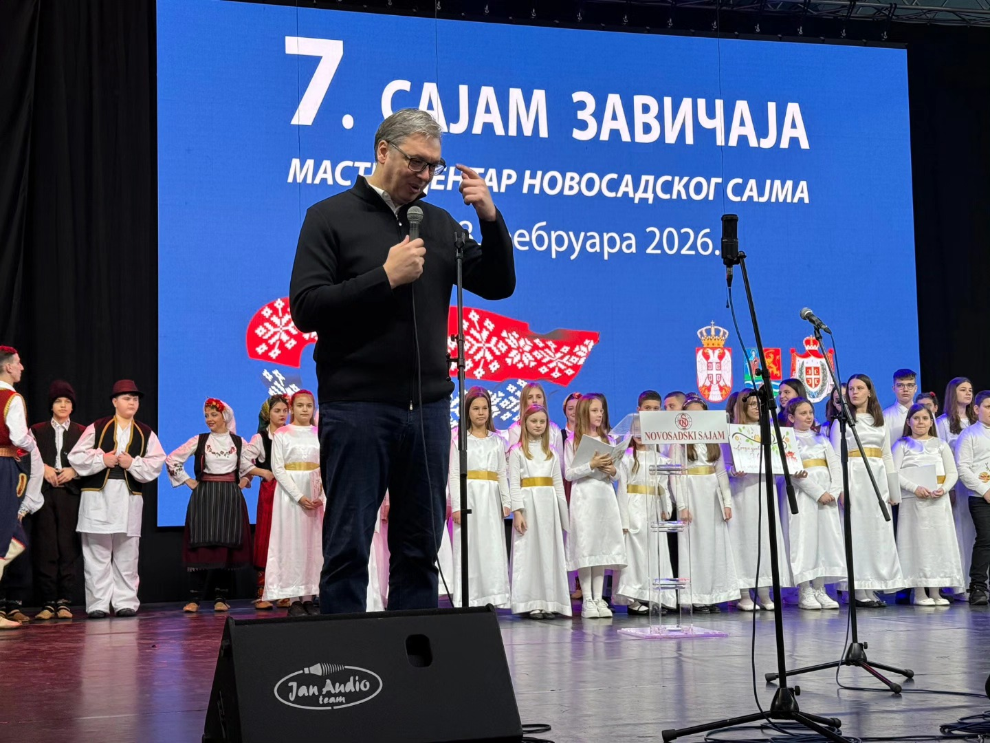 Вучиќ ненајавено се појави во Нови Сад, првпат по 15 месеци од трагедијата