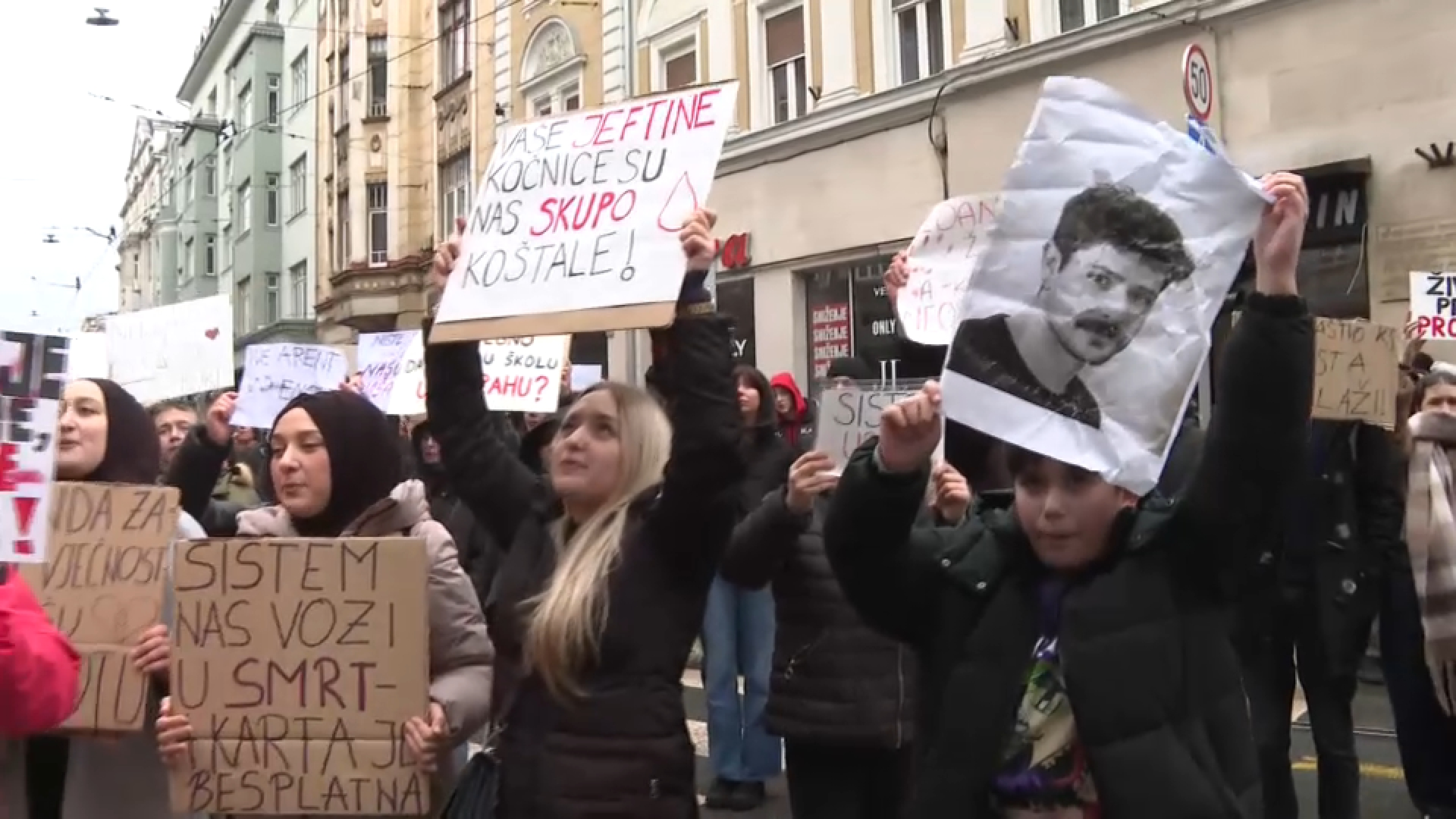 Премиерот на Кантонот Сараево поднесе оставка по трагичната трамвајска несреќа