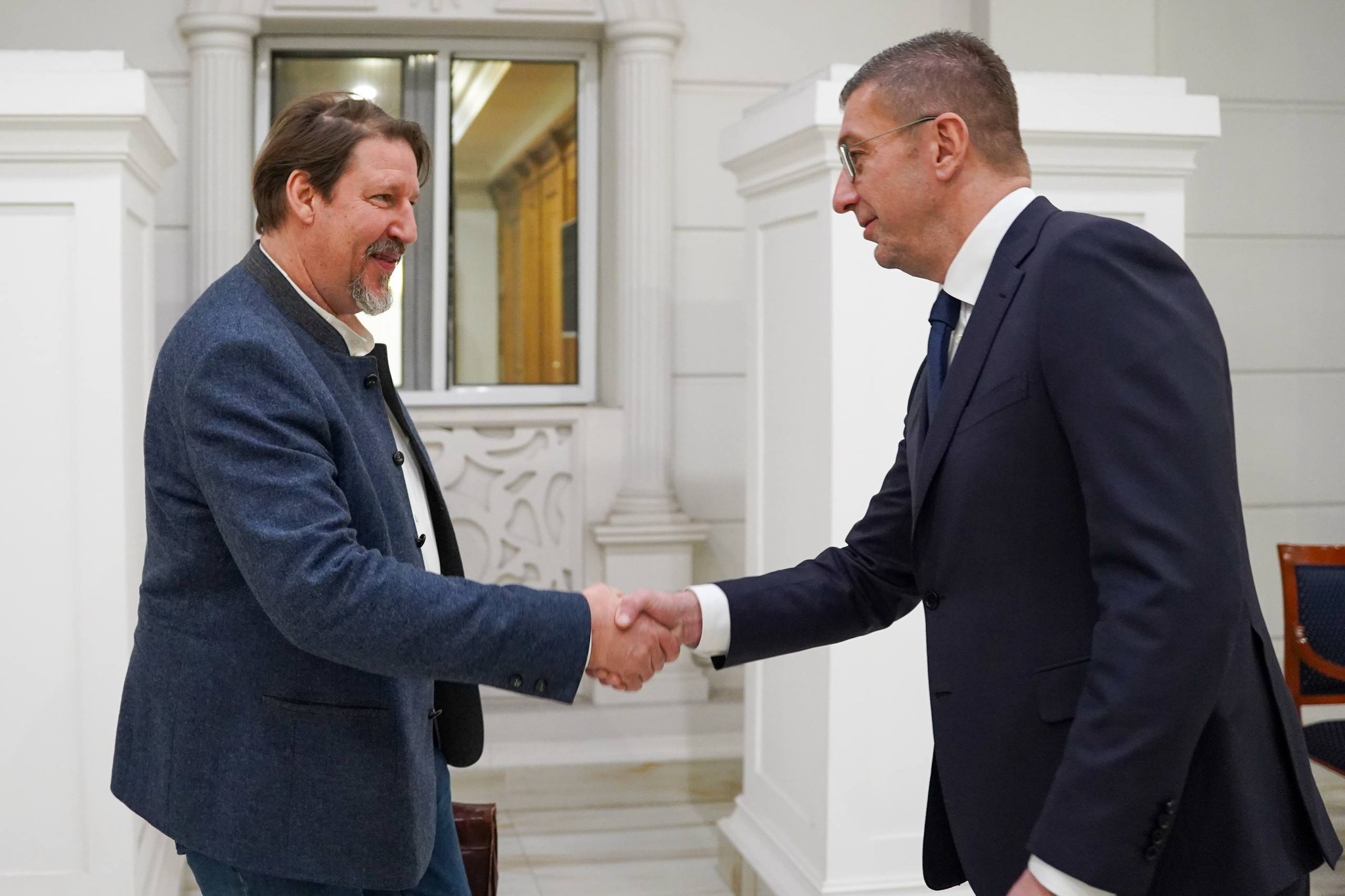 Средба Мицкоски-Вајц: Акцент ставен на потребата од продолжување на реформите во насока на европските стандарди