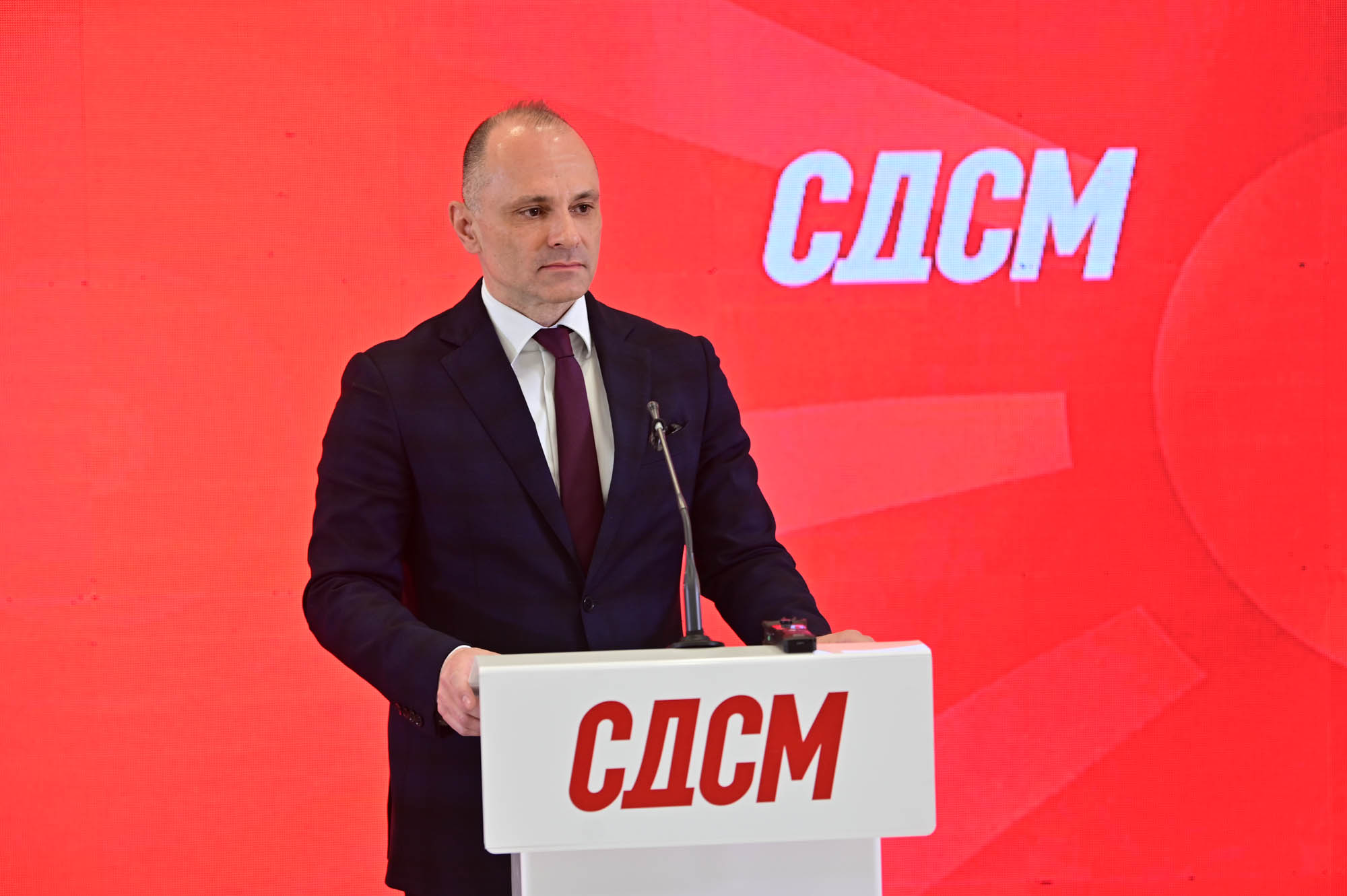 Филипче: Македонија е единствена земја во Европа каде што мерките доцнат, а цените на горивата растат