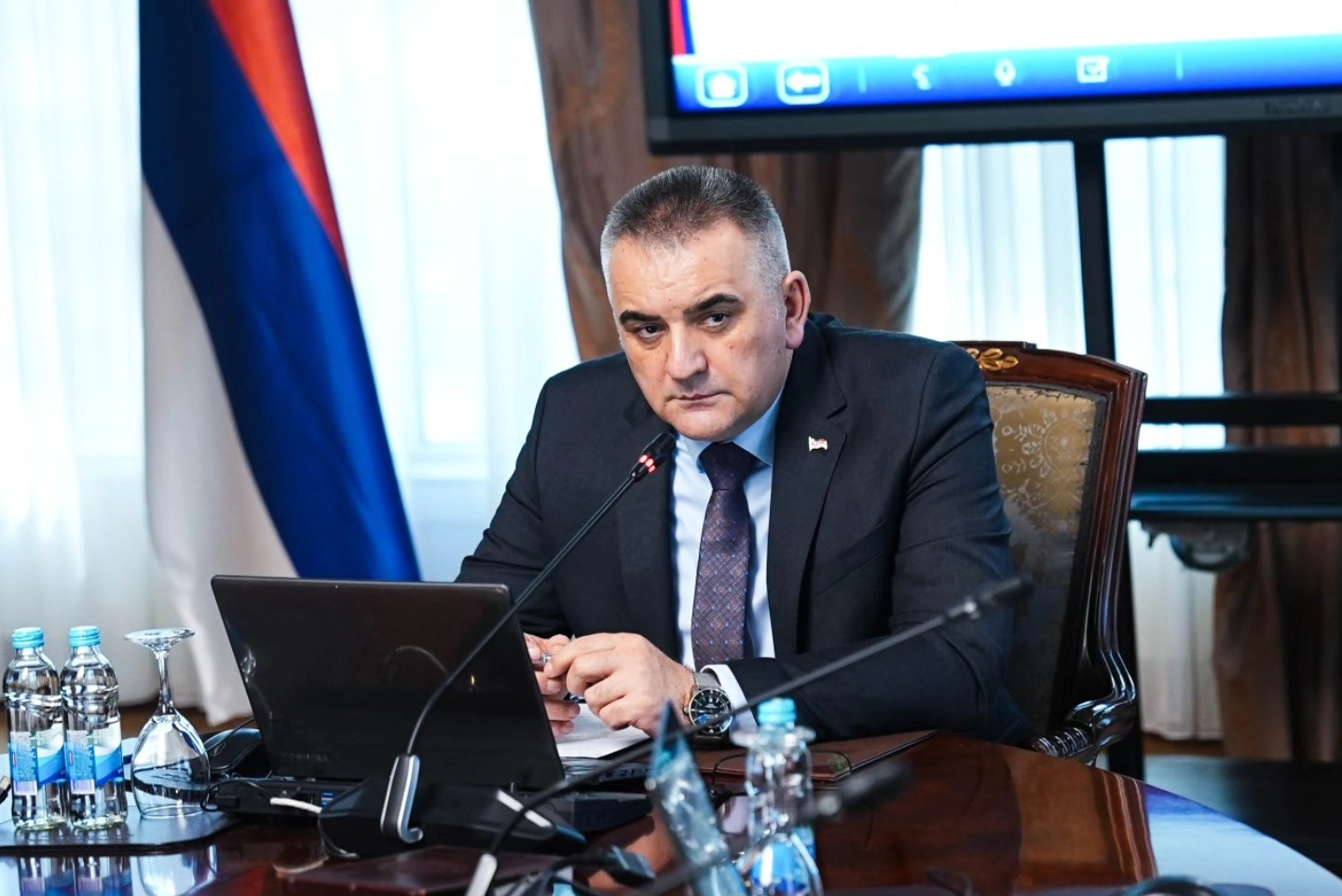 Премиерот на Република Српска, Саво Миниќ, поднесе оставка