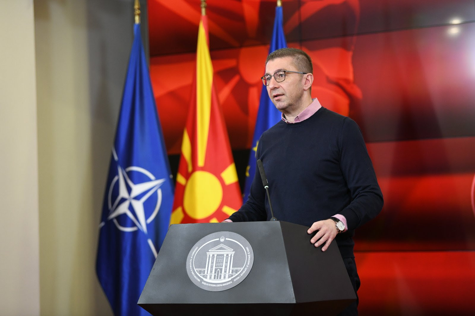 Владата ги намали акцизите на дизелот и на бензините, Мицкоски уверува дека нема потреба за загриженост