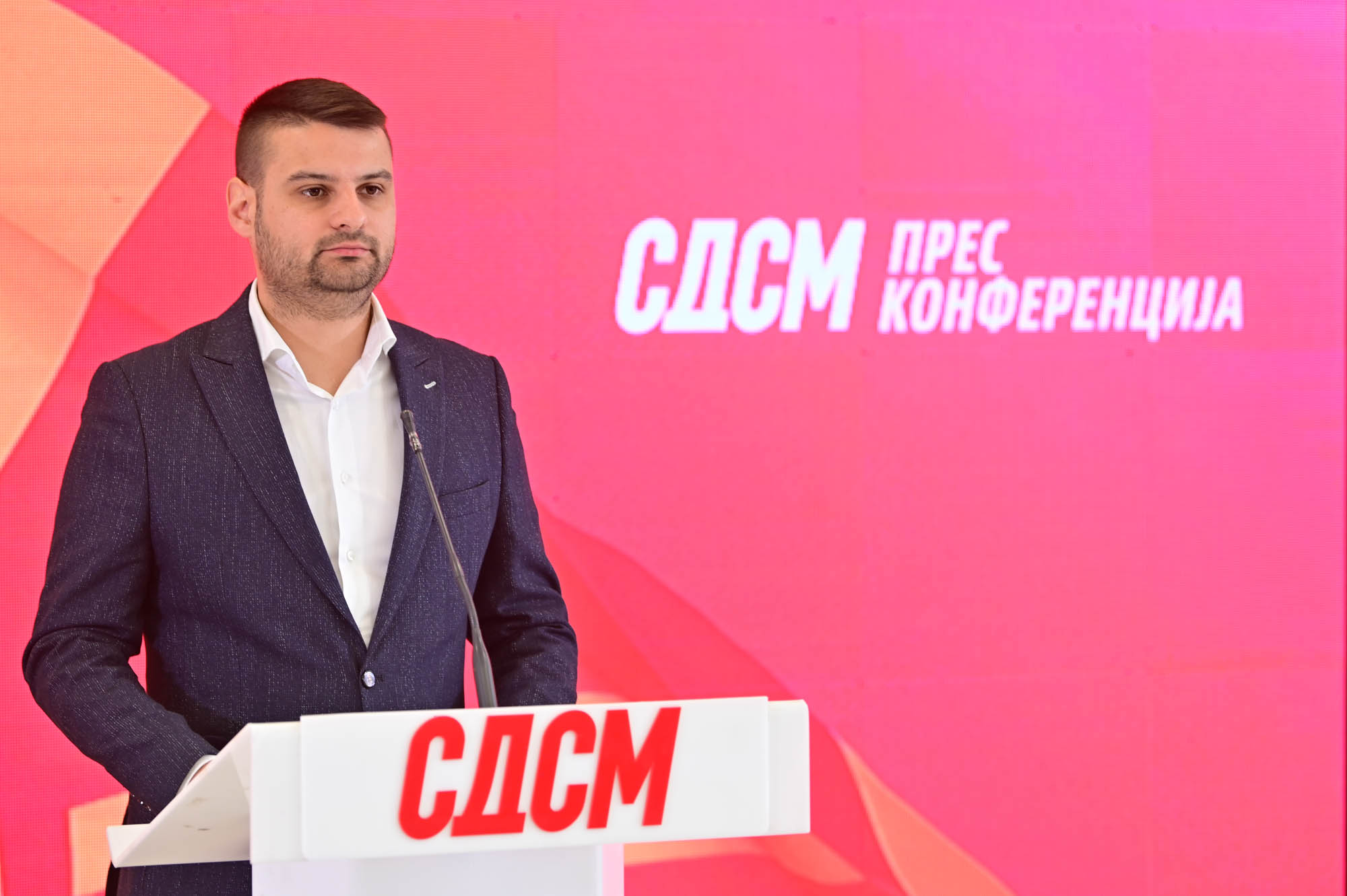 СДСМ: Мицкоски брза на избори од страв дека истрагите по падот на Орбан ќе стигнат до него