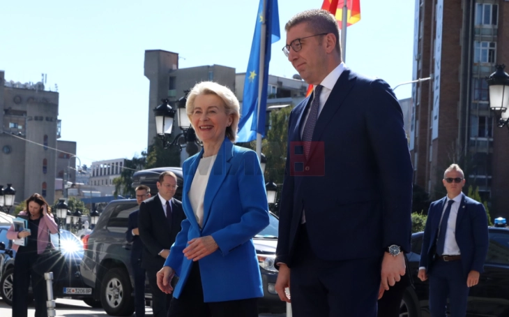 Фон дер Лајен и Мицкоски на заедничка прес-конференција во Скопје